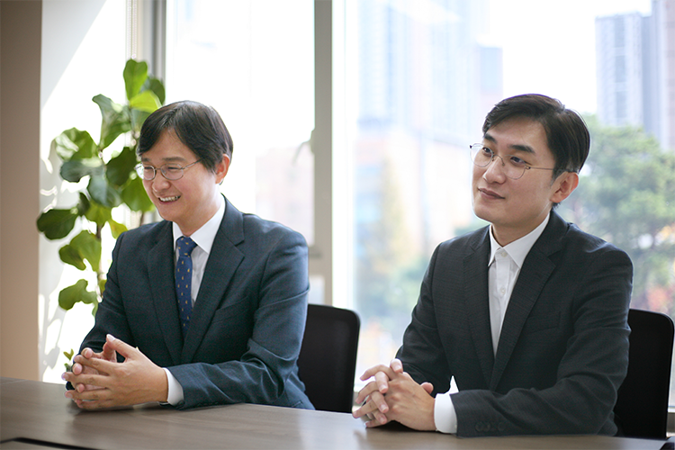 [기사] 법무법인 모두, 해외기소중지사건 사례집 ‘시대가 만든 범죄자’ 출간